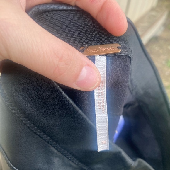 Free People Black Vegan Faux Leather Leggings Size 26 - Picture 8 of 11